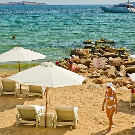 Summer Houses Gardenby The Sea * Tschernomorez